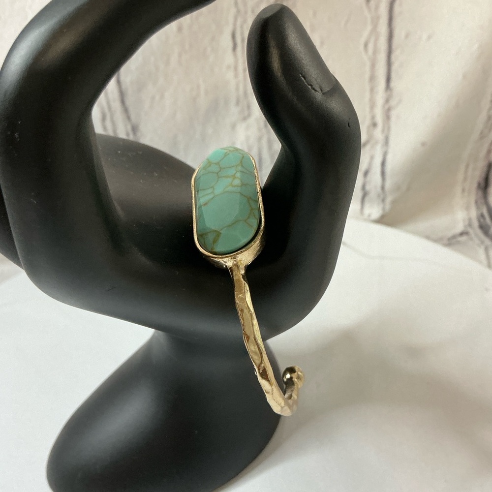 🐘🐘💓 14K Gold Plated Turquoise Stone Bangle - Picture 4 of 8